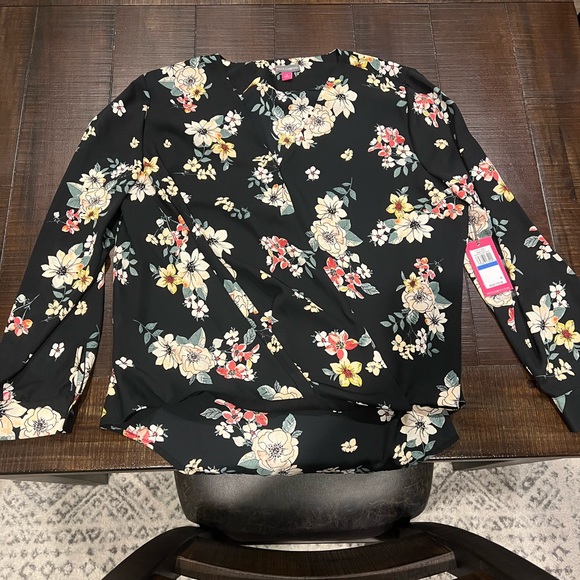 NWT Women’s XL Floral Blouse - Picture 1 of 7